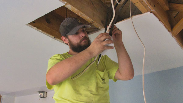 Lawrence Electrician